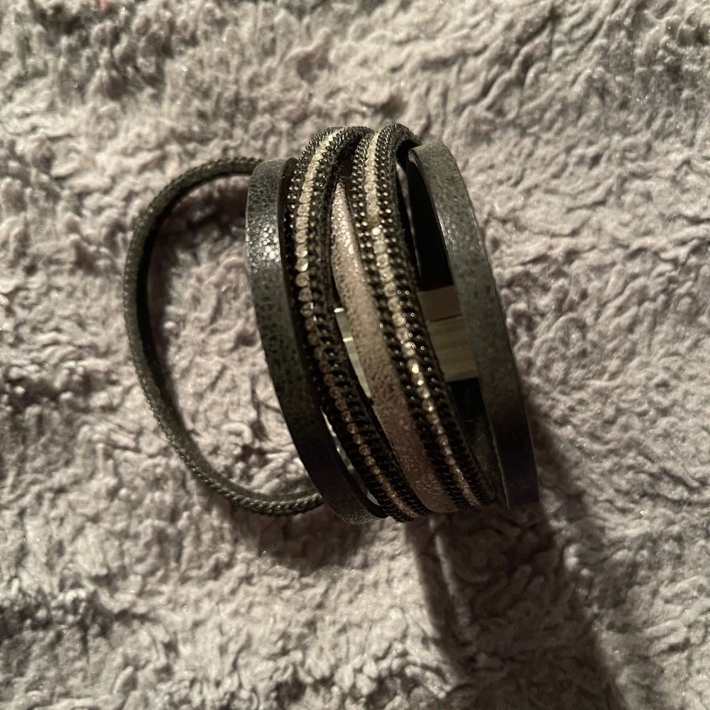 Bracelet - Picture 2 of 7